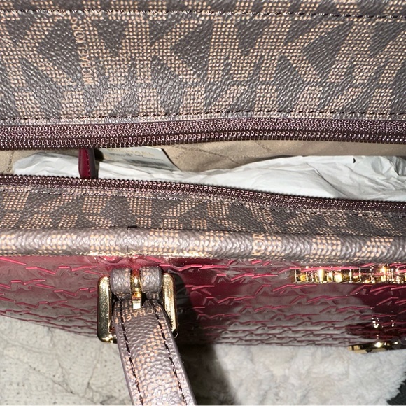 Michael Kors Jet Set Medium Mulberry Patent Leather Front Zip Chain Tote Bag Ha… - Picture 2 of 5